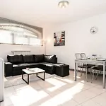Desenzano Beach Apartment