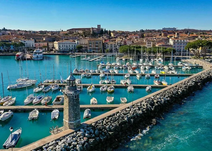 Desenzano Beach Apartment